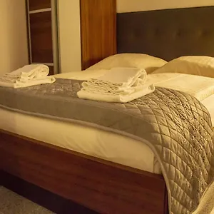 4* Aparthotel Bluestone Boarding